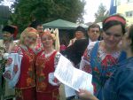 Тріо із Лозівського району збирається показати українські пісні на 