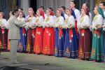 Хорова група ансамблю виконує українську народну пісню. Фото Віктора Кочетова
